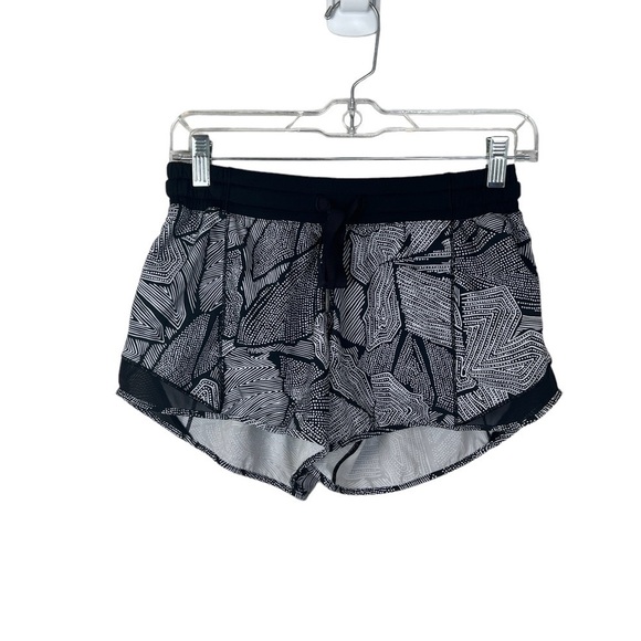 lululemon athletica Pants - Lululemon Hotty Hot Long Shorts Dottie Tribe White Black